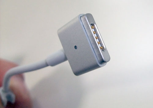 macbook-air-mid-2012-review-magsafe2-connector