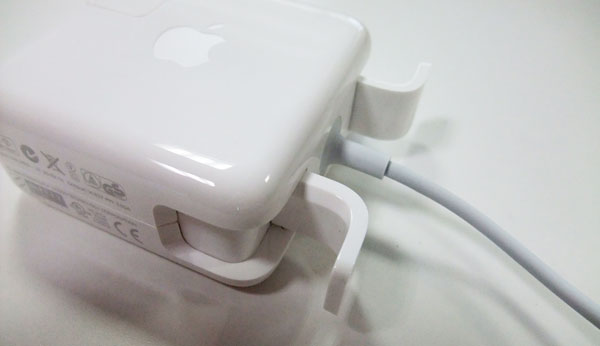 macbook-air-mid-2012-review-magsafe2-open