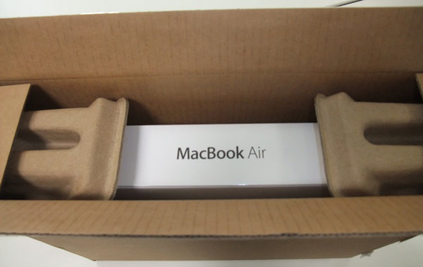 macbook-air-mid-2012-review-outbox-open