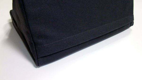 ipevo-padpillow-ipad-stand-review-black-back