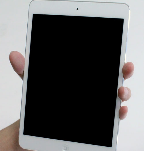 ipad-mini-review-hand-front