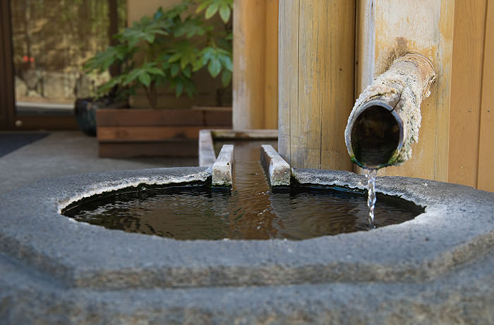 spirited-away-shibu-onsen-footbath-2