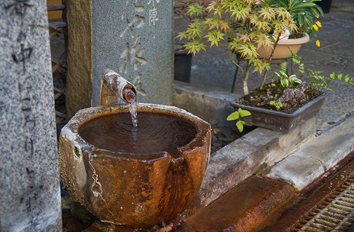 spirited-away-shibu-onsen-footbath-4