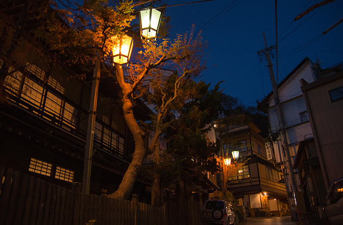 spirited-away-shibu-onsen-night-1