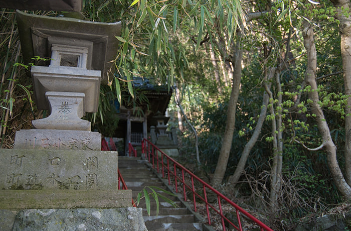 spirited-away-shibu-onsen-temple