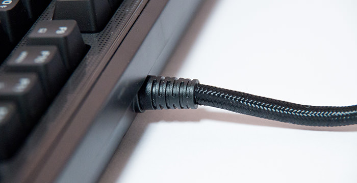roccat-ryos-pro-review-cable-thick