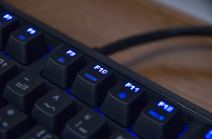 roccat-ryos-pro-review-light-on
