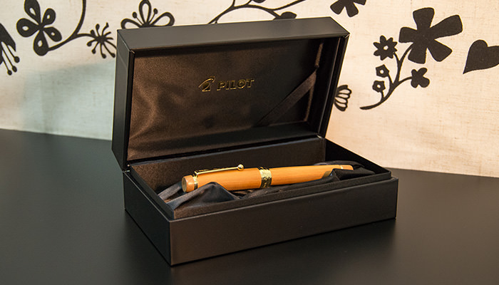 pilot-custom-ichii-review-box-out