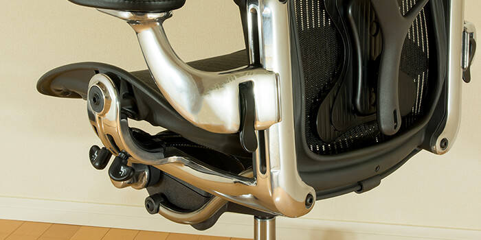 review-aeron-chair-arm-pad-utd-controller