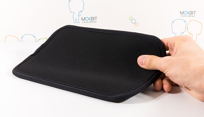 review-sanwa-slip-in-case-for-ipads-body-back