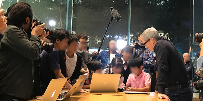 meet-tim-cook-with-children