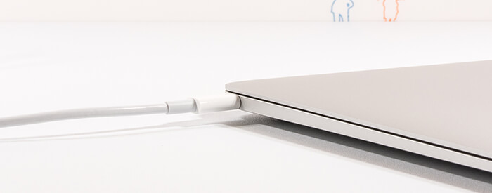 review-macbook-2016-battery-charging
