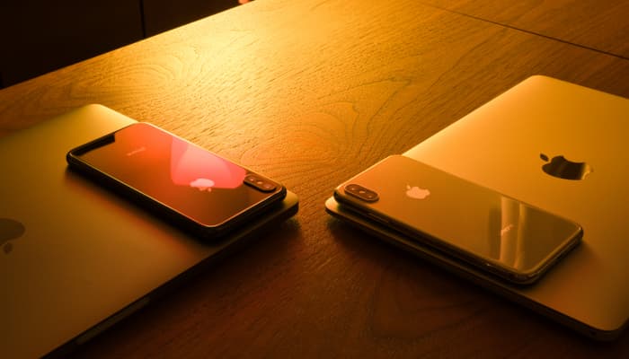 review-iphone-xs-and-x-with-macbooks